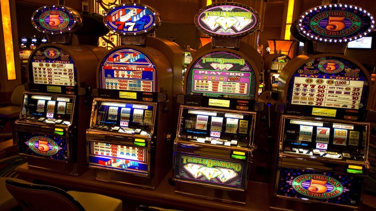 Photo of Free vs Real Money Slot Machines: Which are better? 