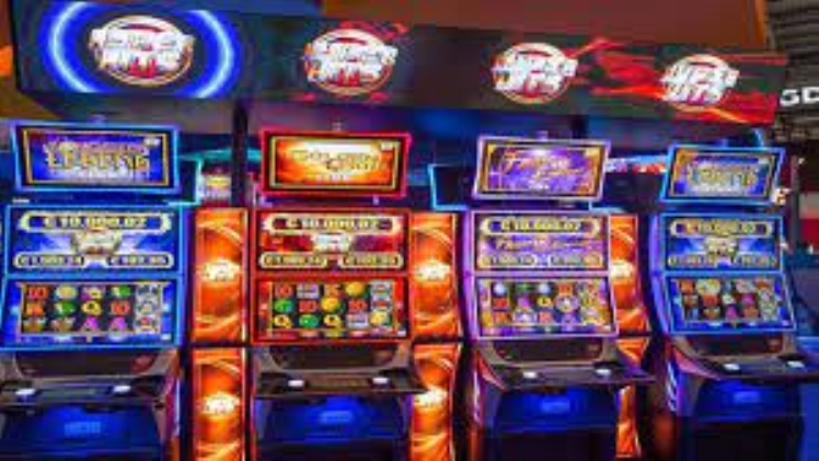 Photo of How to play slot machines and win money