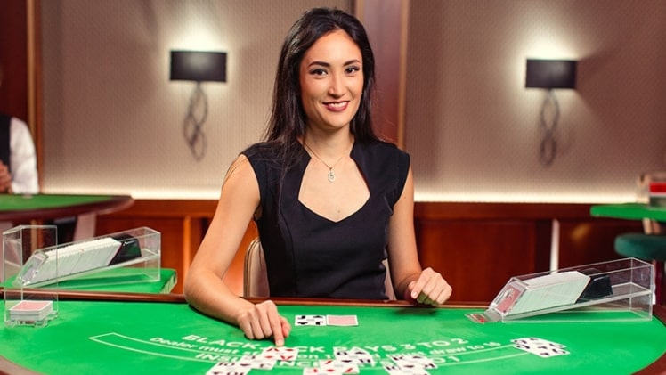 Photo of Advantages of Playing Live Casino with Live Dealers