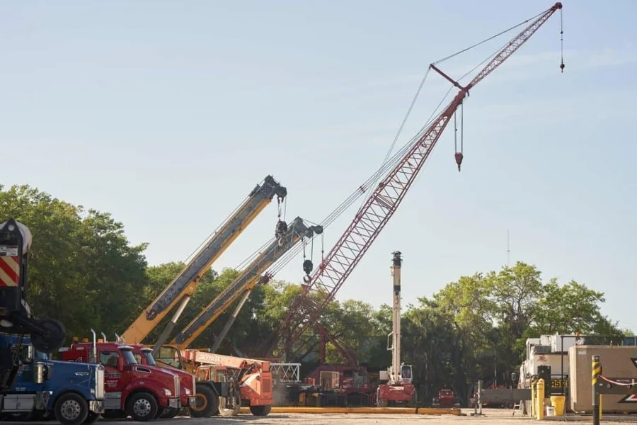 How to Match the Right Crane Rental to Your Jobsite Conditions